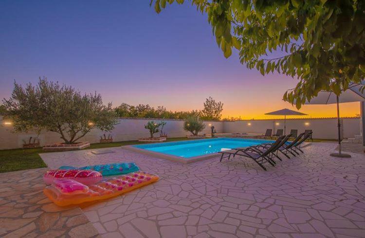 Holiday Home Dinko Pridraga Exterior foto