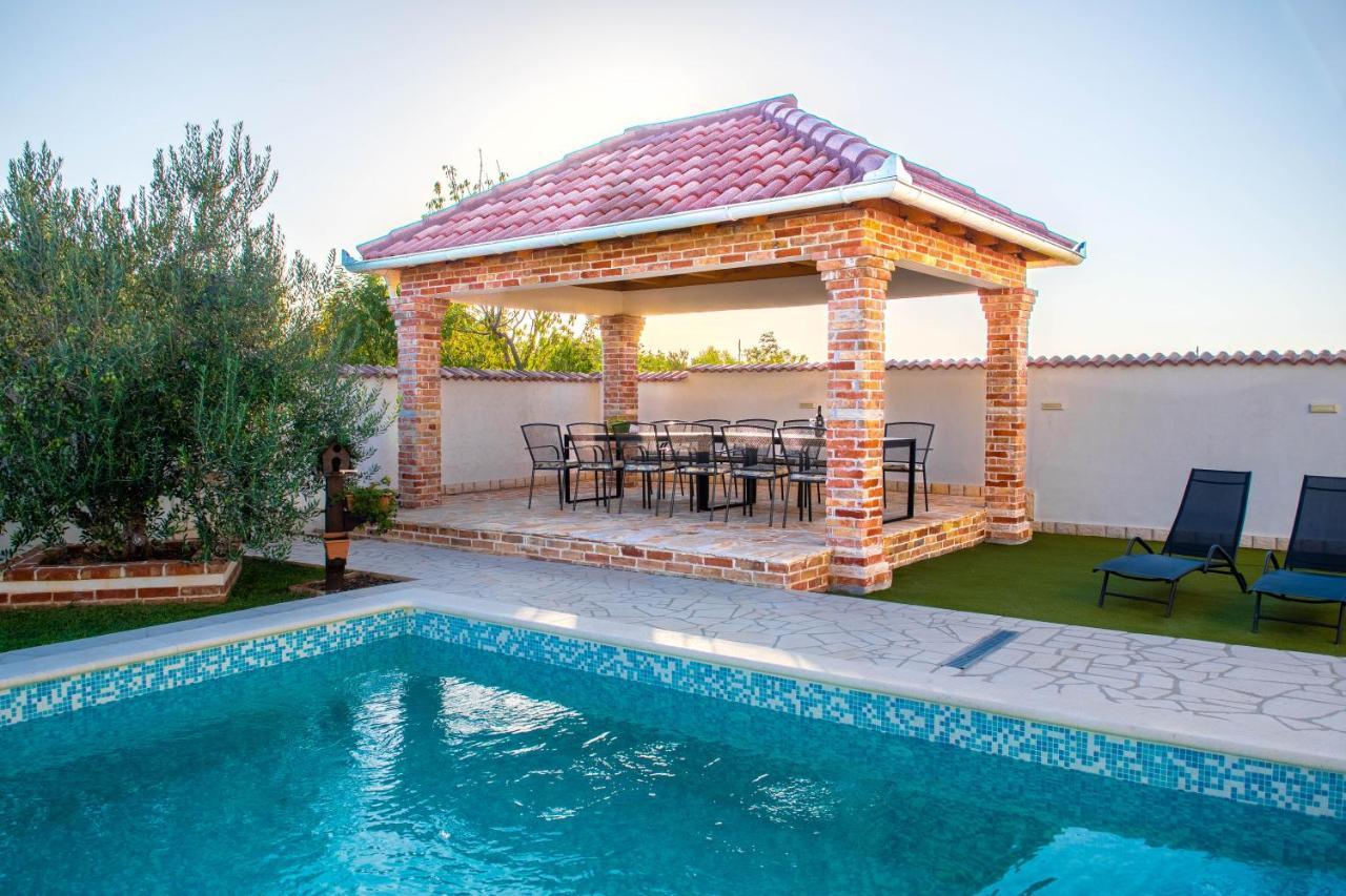 Holiday Home Dinko Pridraga Exterior foto